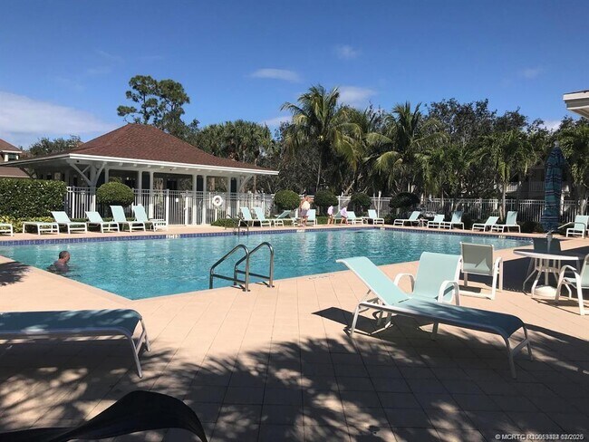 Building Photo - 2977 E Community Dr