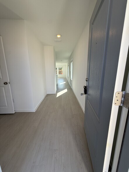Building Photo - 3004 Burmese St