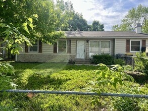 Building Photo - RANCH STYLE HOME!!!