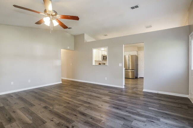 Building Photo - 1638 Sandy Hollow Loop