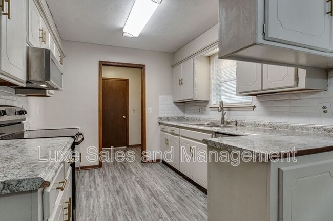 Building Photo - 117 Sahoma Terrace