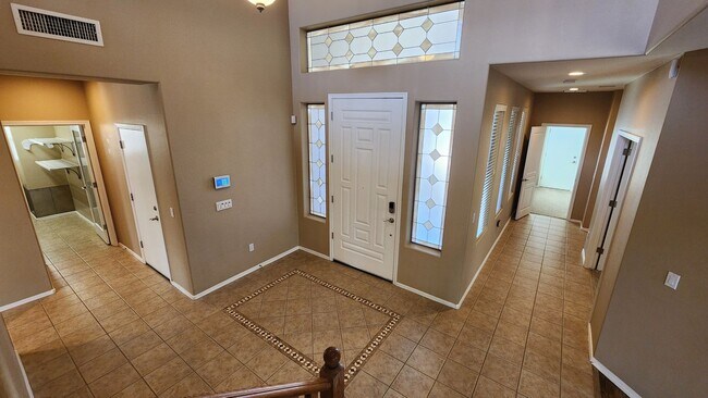 Building Photo - 4 Bedroom Home in the Sun Grooves Communit...