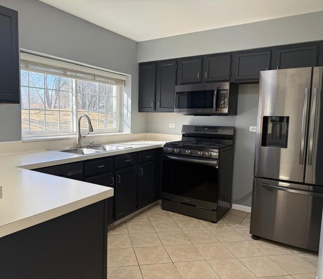 Building Photo - 295 Chrisman Dr