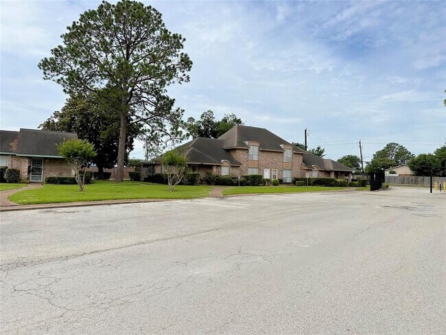 Building Photo - 7901 Cook Rd