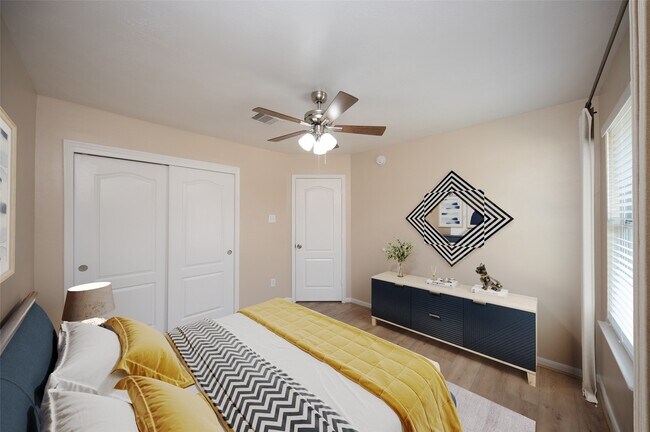 Building Photo - 20510 Raincrest Dr