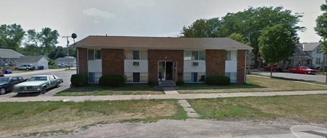 Building Photo - 173-177 16th Ave SW