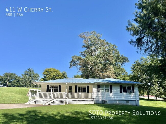 Building Photo - 411 W Cherry St