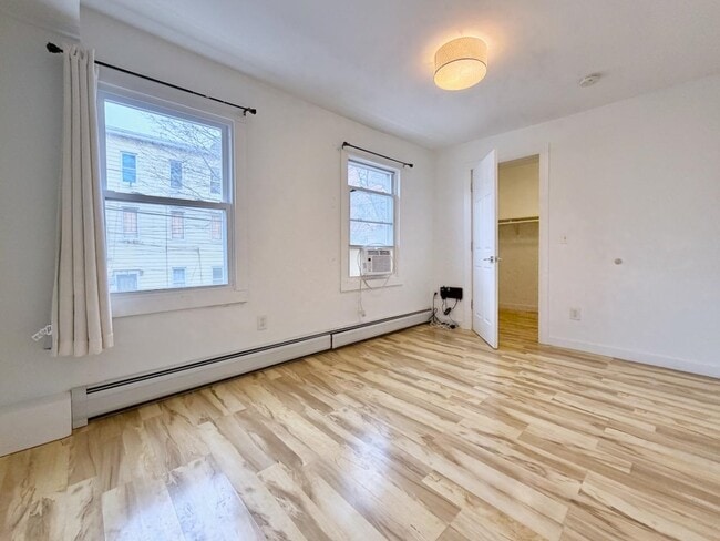 Building Photo - 397 1st St