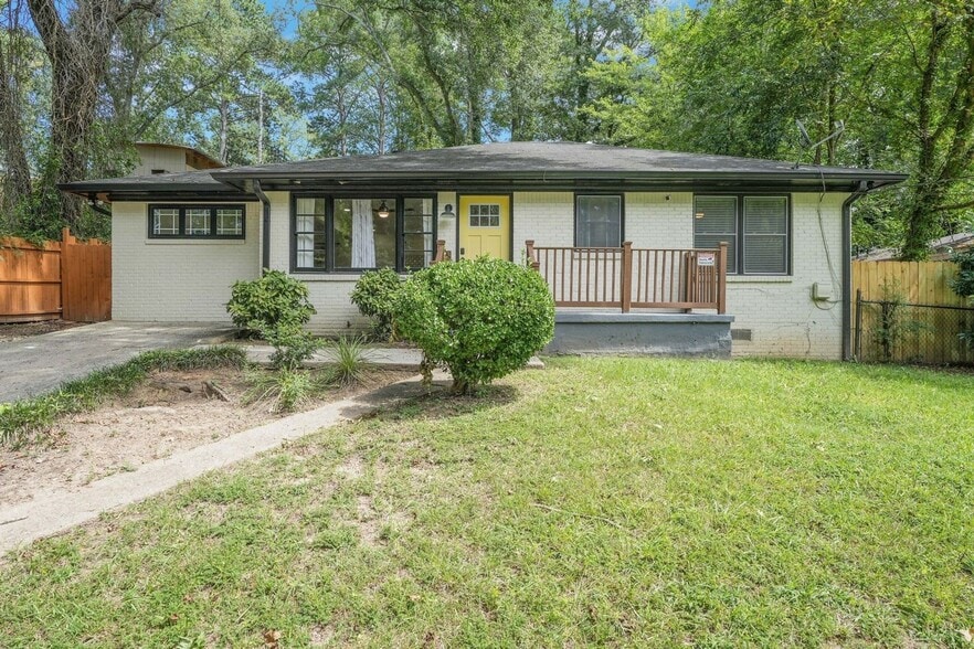 Primary Photo - 1090 Indale Pl SW