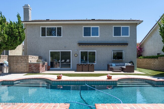Building Photo - 5557 Adelina Ct