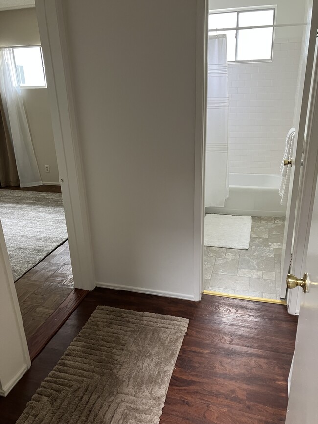 Hallway looking towards bathroom & bedroom - 11634 Gorham Ave