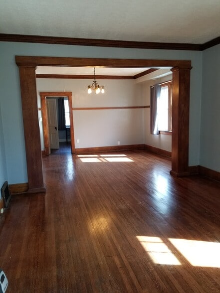 Building Photo - 343 N 35th St