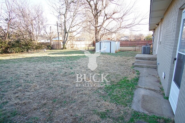 Building Photo - 9312 Mahler Pl