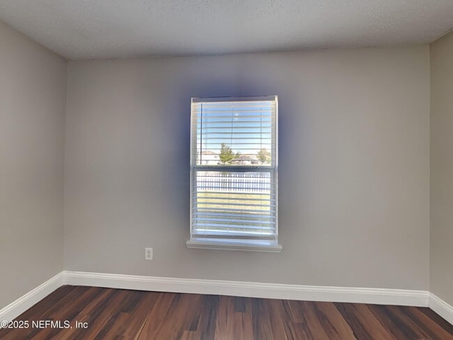 Building Photo - 1559 Guardian Dr