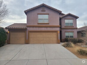 Building Photo - 4 bedroom 2.5 bath home. New Carpet