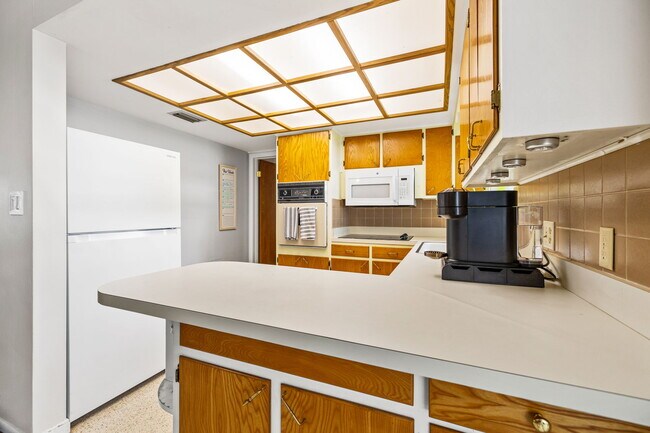 Building Photo - 1501 San Helen Dr