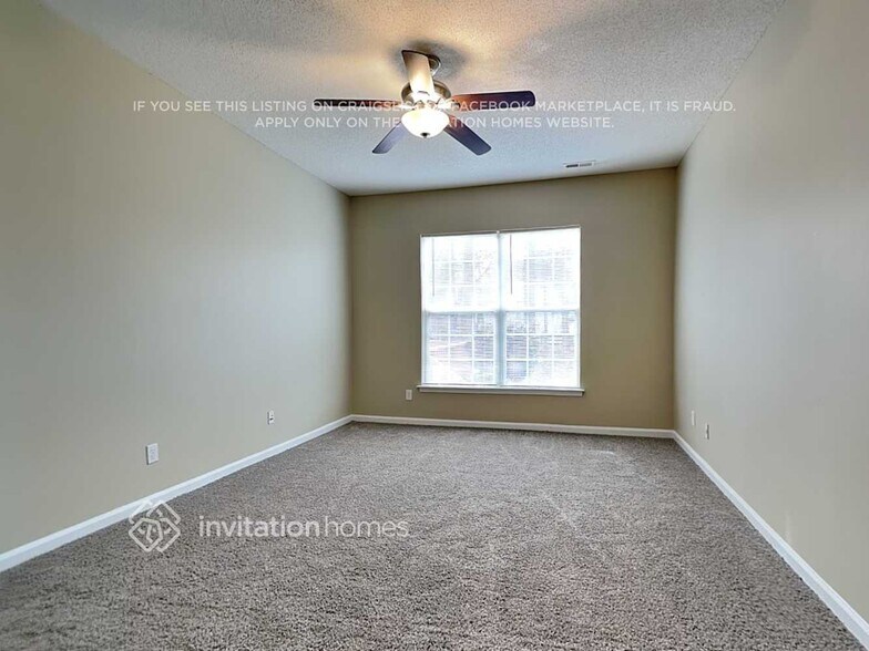 Building Photo - 4513 Hyperion Ct