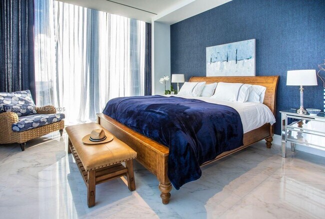 Building Photo - 17141 Collins Ave