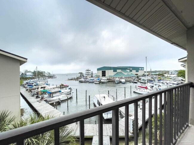 Building Photo - 14100 River Rd