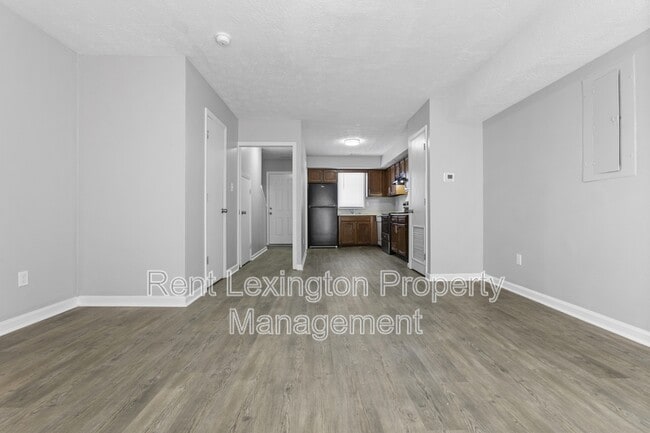 Building Photo - 1649 Foxhaven Dr