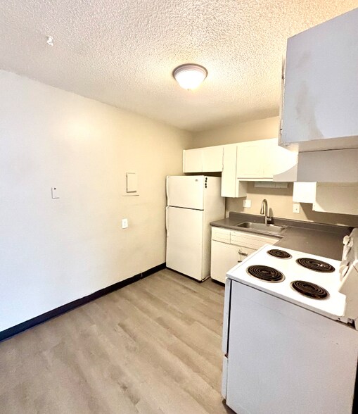 Building Photo - 1809 Arlington Ave