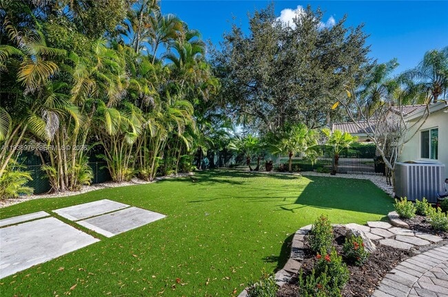 Building Photo - 5626 SW 69th Ave