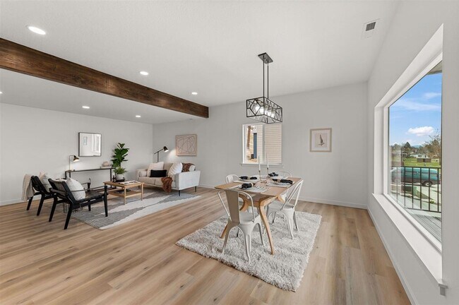 Building Photo - Brand New 2 Bed, 2 Bath Townhouse w/ a View!