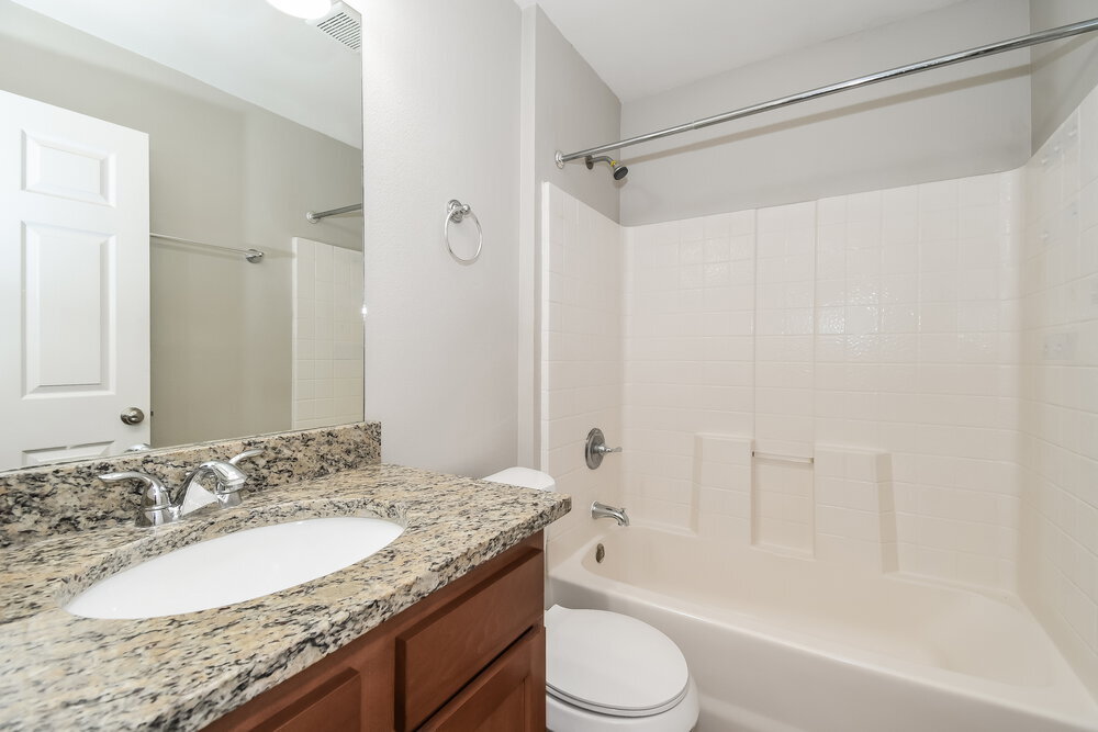 Building Photo - 2668 Lantana Lakes Dr W