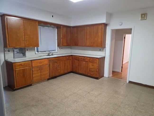 Building Photo - 311 Totowa Ave