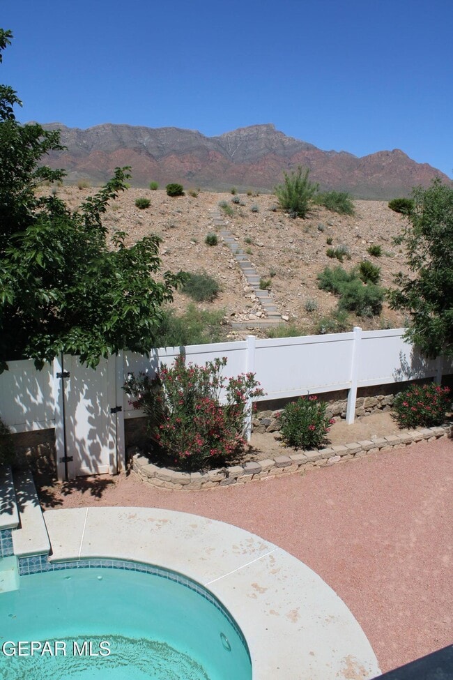 Building Photo - 4113 Loma Rosada Dr
