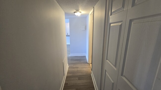 Building Photo - 492 Banyon Tree Cir