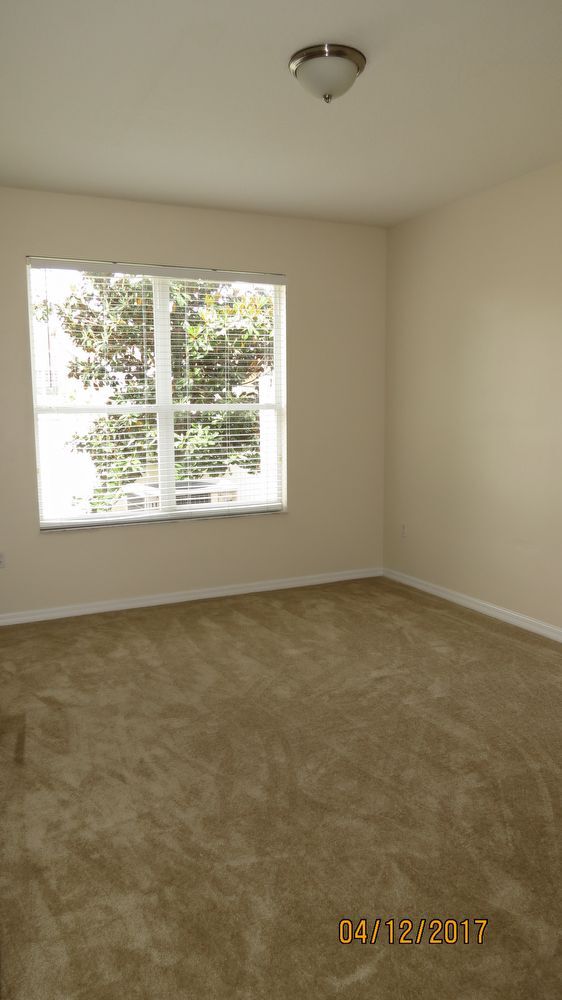 Building Photo - 3/2 Townhouse in Battaglia Community
