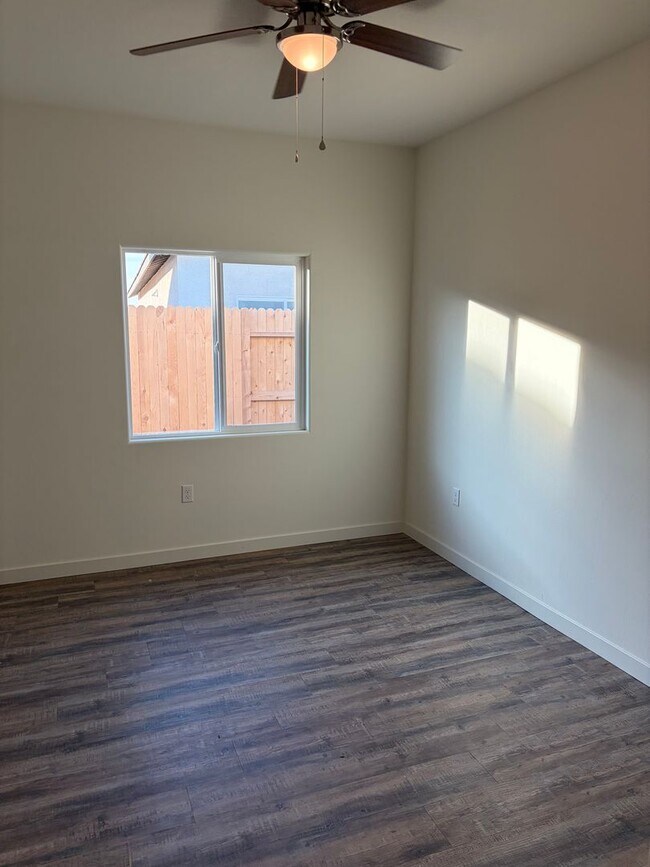 Building Photo - 6010 Cougar Trl