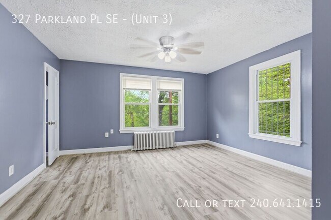 Building Photo - 327 Parkland Pl SE