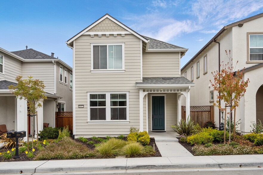 Building Photo - 16523 Alexander Ln