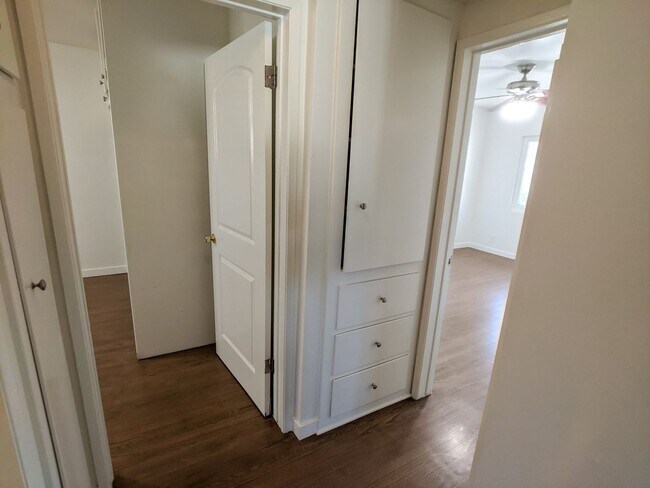 Building Photo - 3554 Brenton Ave