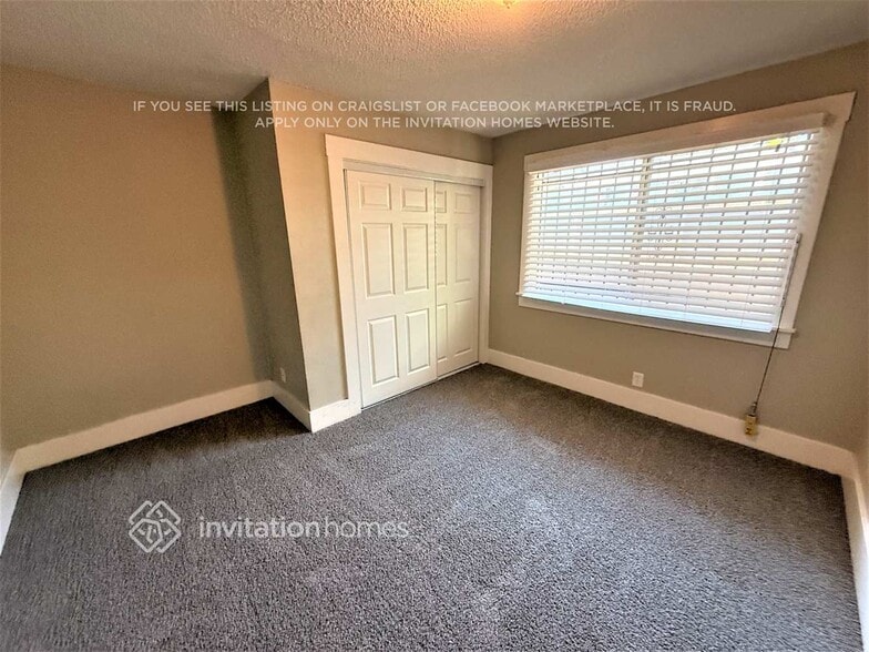 Building Photo - 3874 2nd Ave