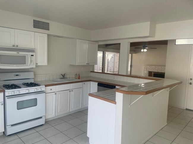 Building Photo - 2630 N Biskra Rd