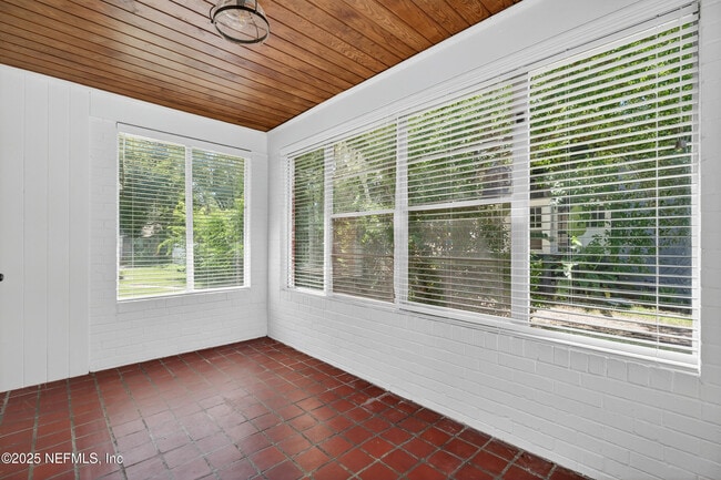 Building Photo - 1519 Belmonte Ave