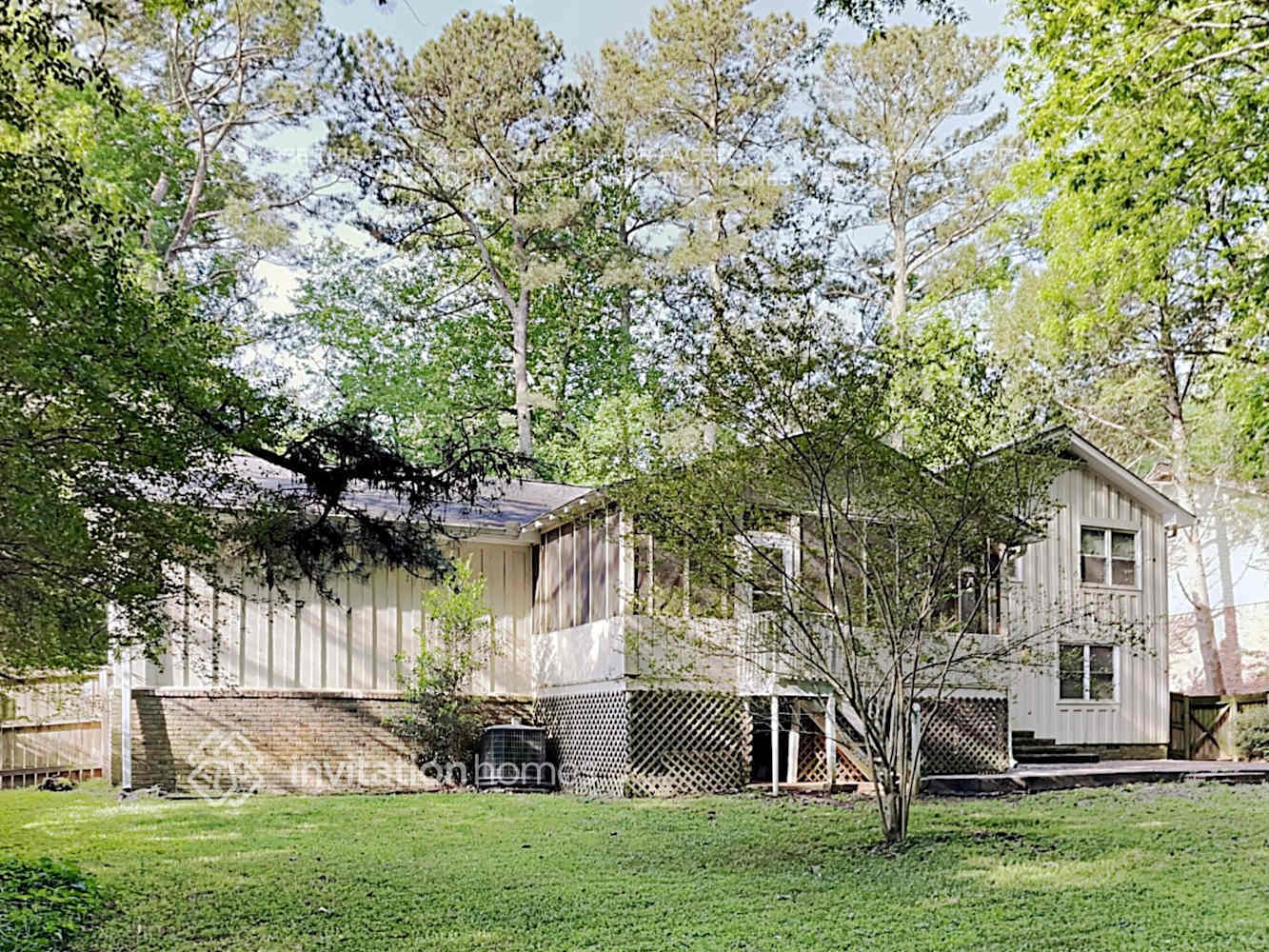 Building Photo - 1144 Aurora Ct