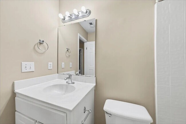 Building Photo - 4704 Courtside Pl