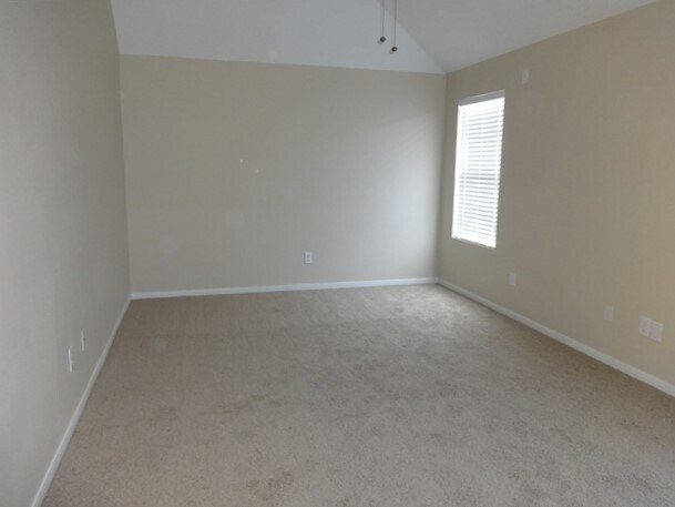 Building Photo - 17907 Juniper Green Trl