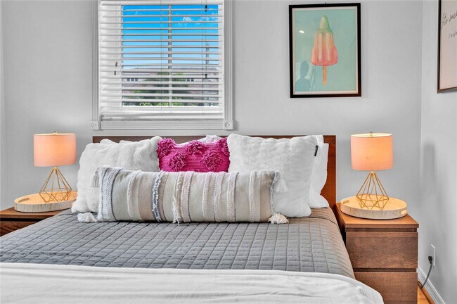 Building Photo - 2740 NE 15th St