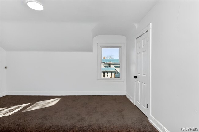 Building Photo - 609 24th St