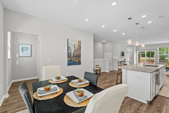 Building Photo - 1136 Commack Dr