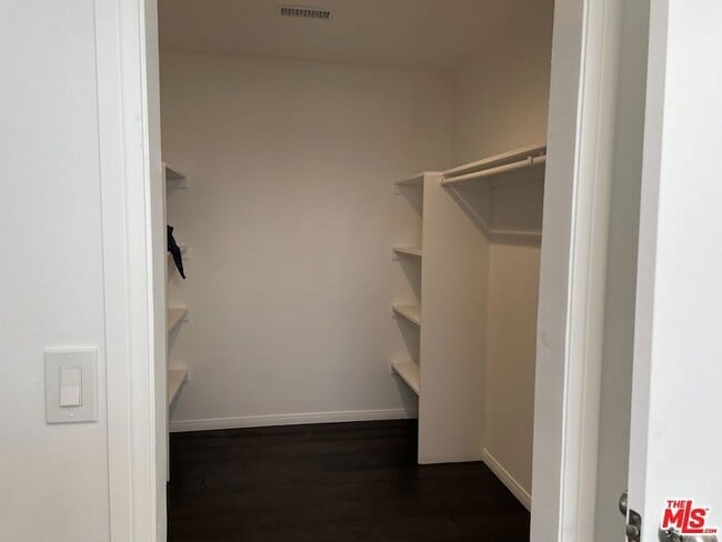 Building Photo - 2877 Gram Dr