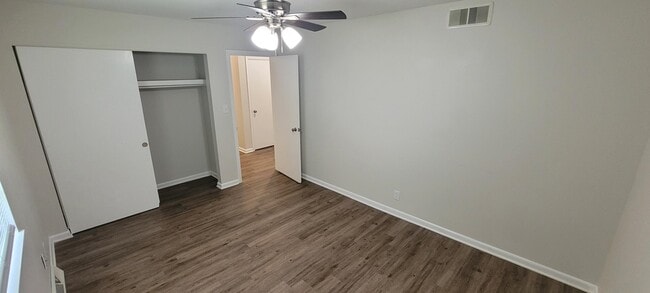 Building Photo - 405 Brewer Dr