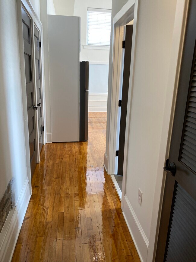 Building Photo - School