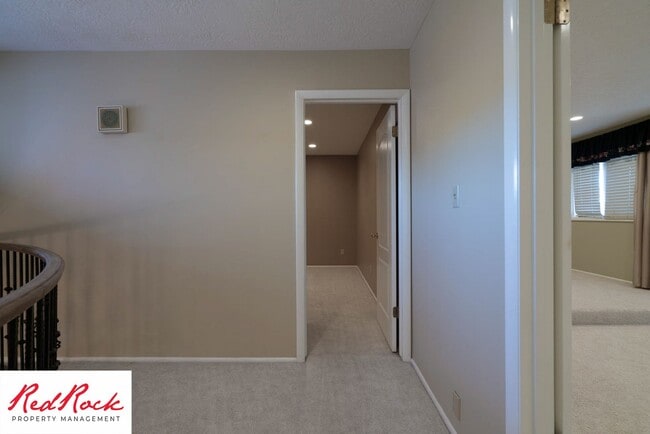 Building Photo - Spacious 5 Bedroom Home in A Quiet Communi...