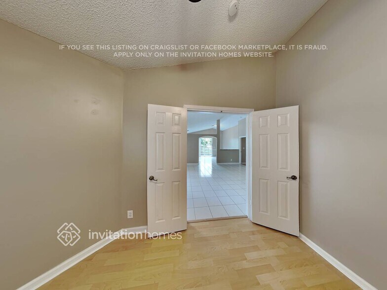 Building Photo - 1401 Banyan Cir